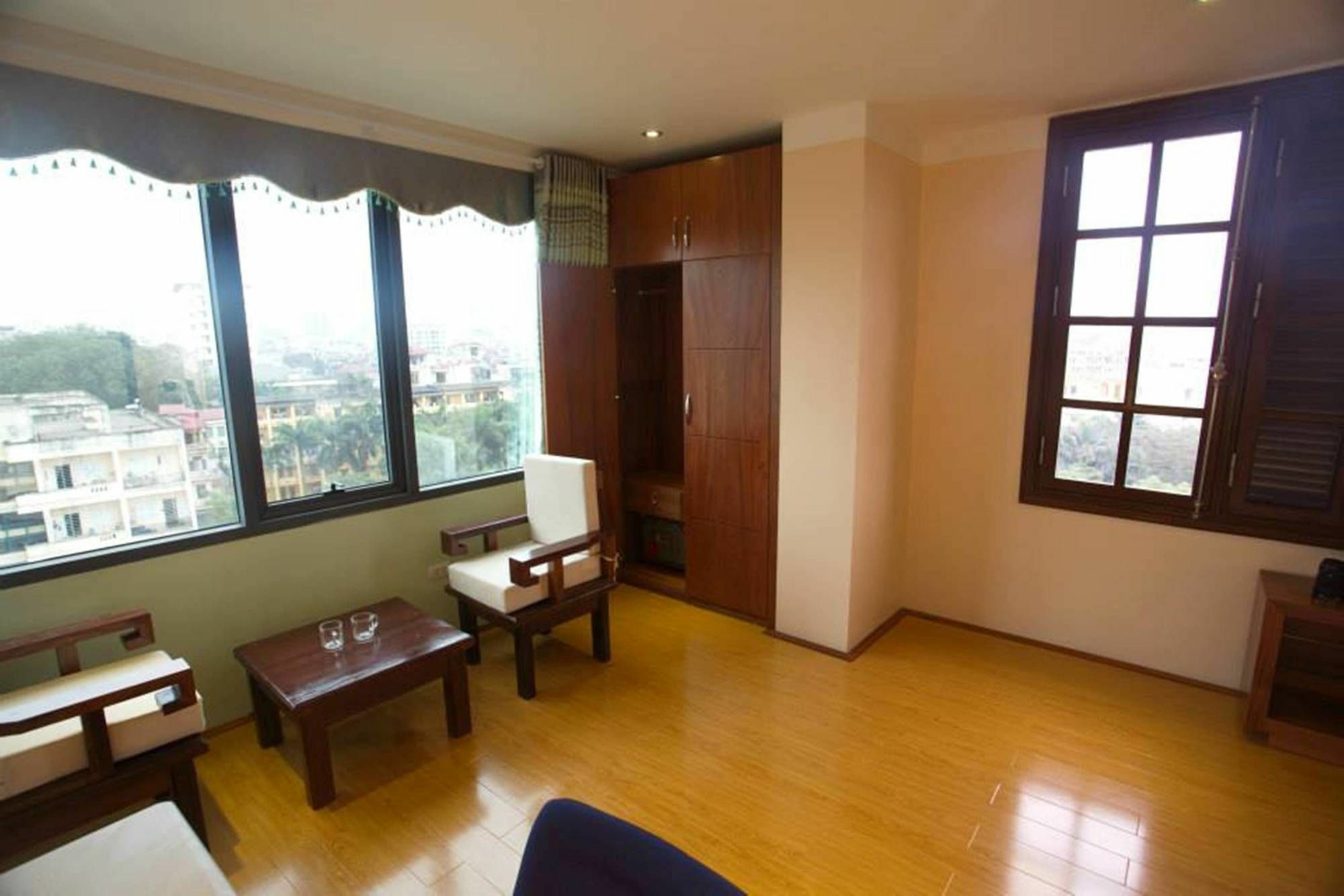 Poonsa Nguyen Phong Sac Apartment ฮานอย ภายนอก รูปภาพ