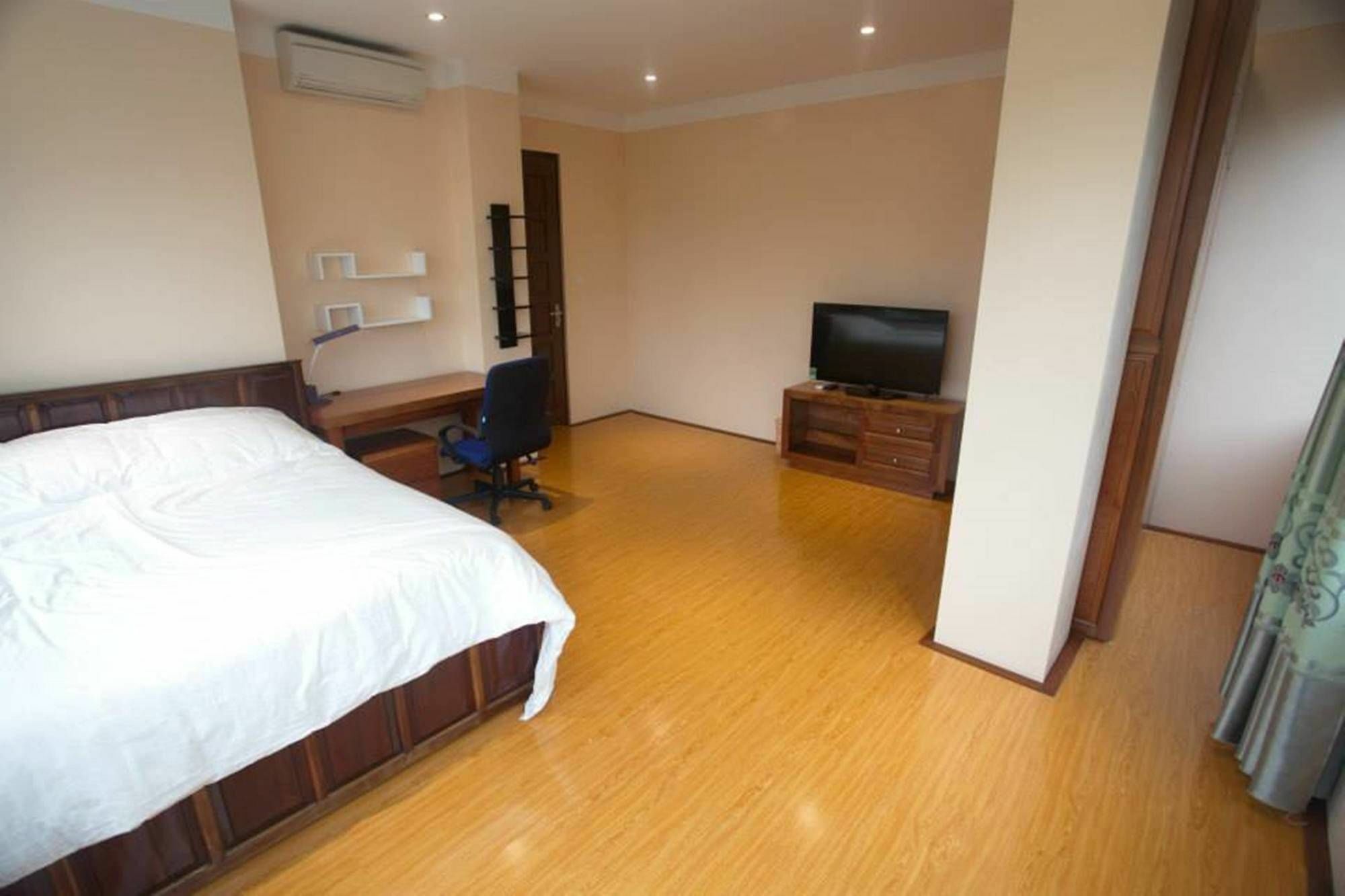 Poonsa Nguyen Phong Sac Apartment ฮานอย ภายนอก รูปภาพ
