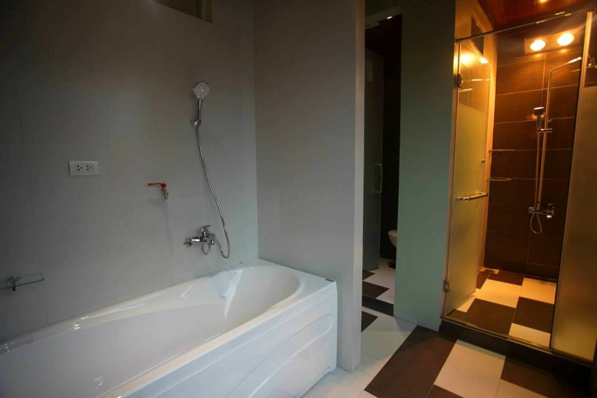 Poonsa Nguyen Phong Sac Apartment ฮานอย ภายนอก รูปภาพ