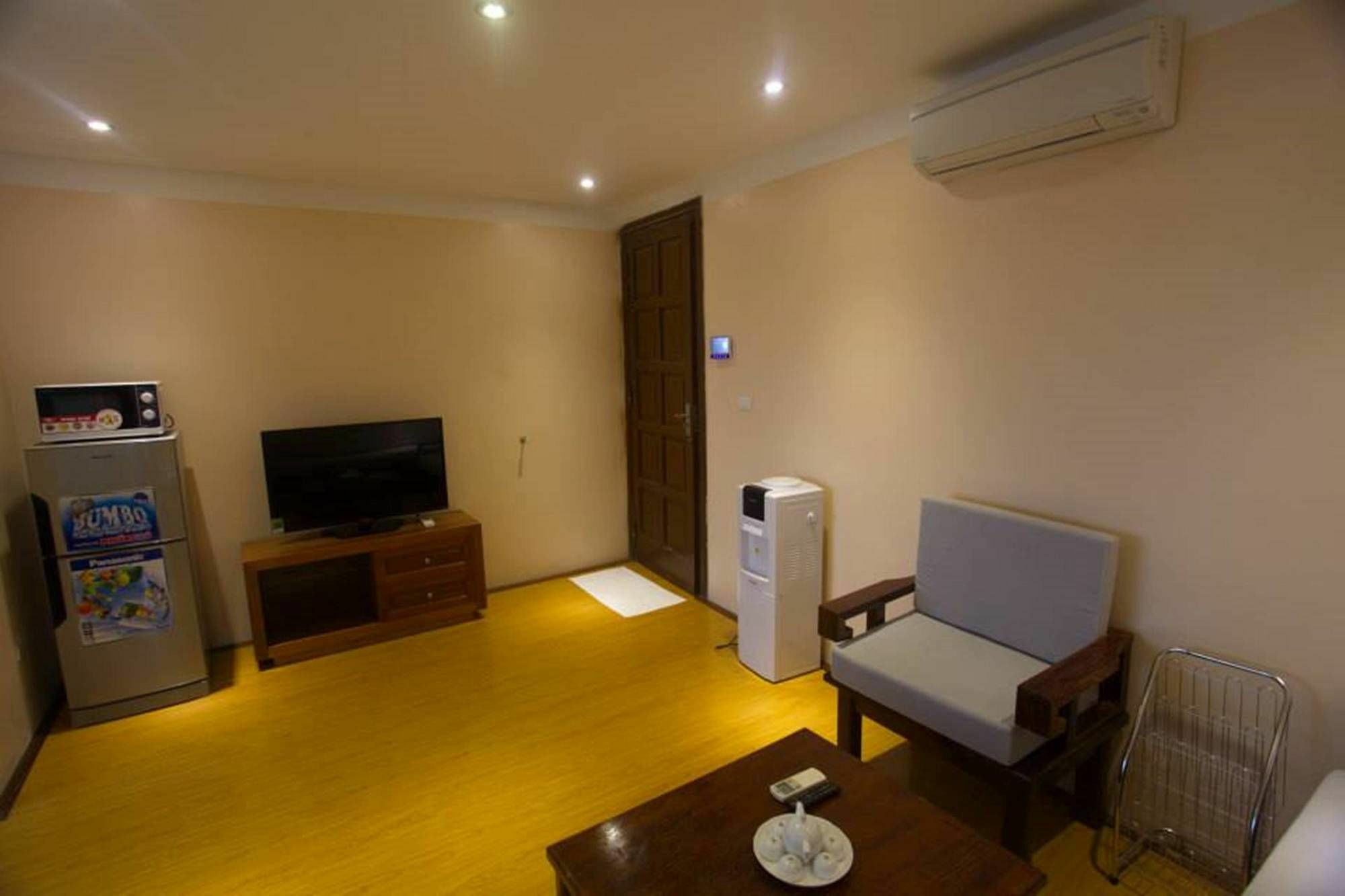 Poonsa Nguyen Phong Sac Apartment ฮานอย ภายนอก รูปภาพ